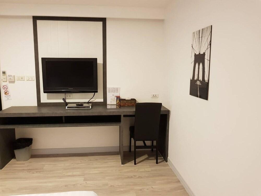 The Mini R Ratchada Hotel Банкок Екстериор снимка