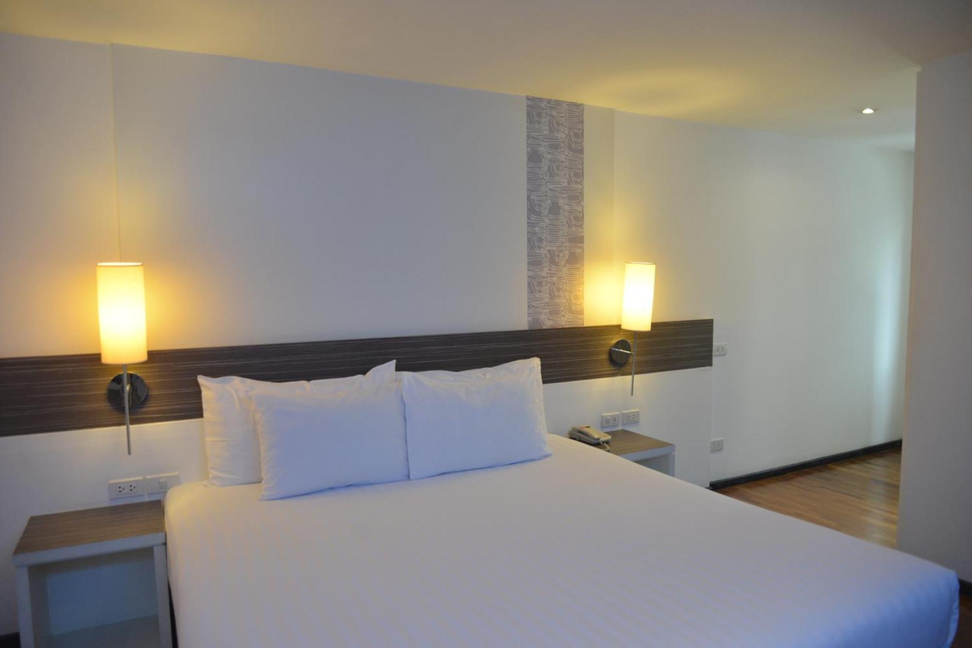 The Mini R Ratchada Hotel Банкок Екстериор снимка