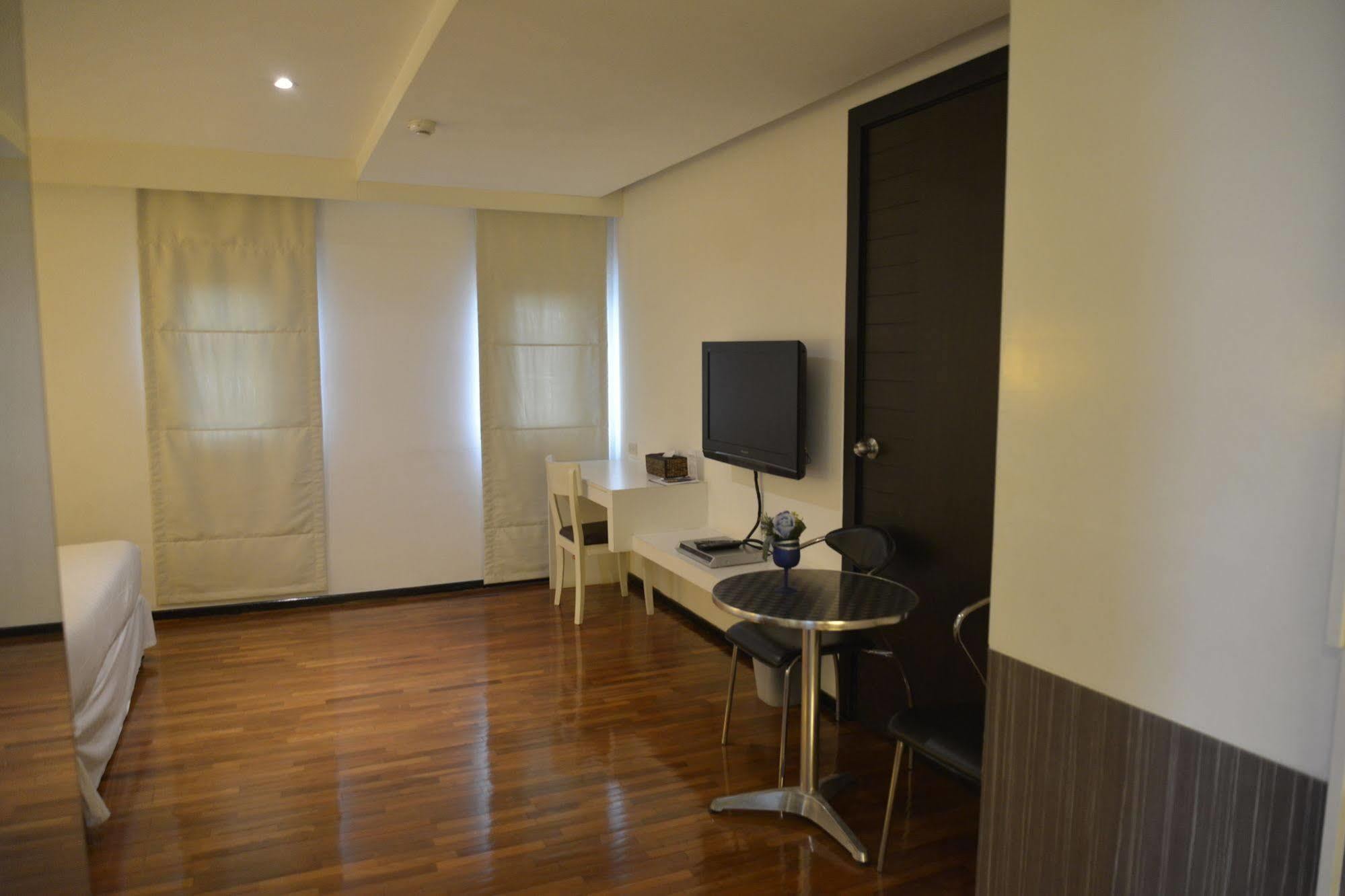 The Mini R Ratchada Hotel Банкок Екстериор снимка