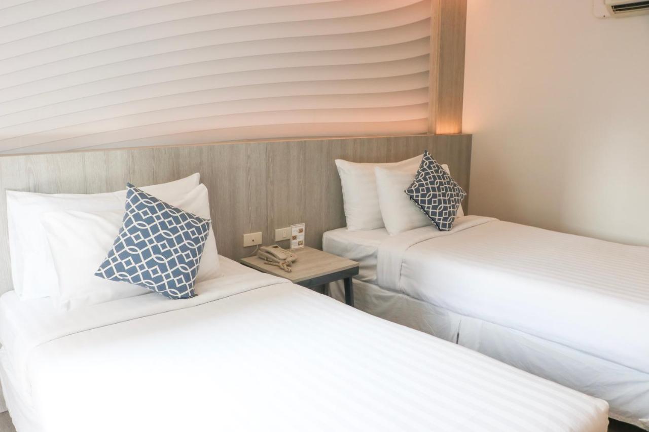 The Mini R Ratchada Hotel Банкок Екстериор снимка