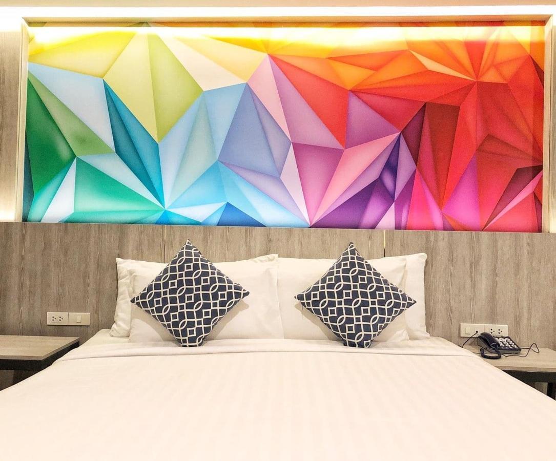 The Mini R Ratchada Hotel Банкок Екстериор снимка