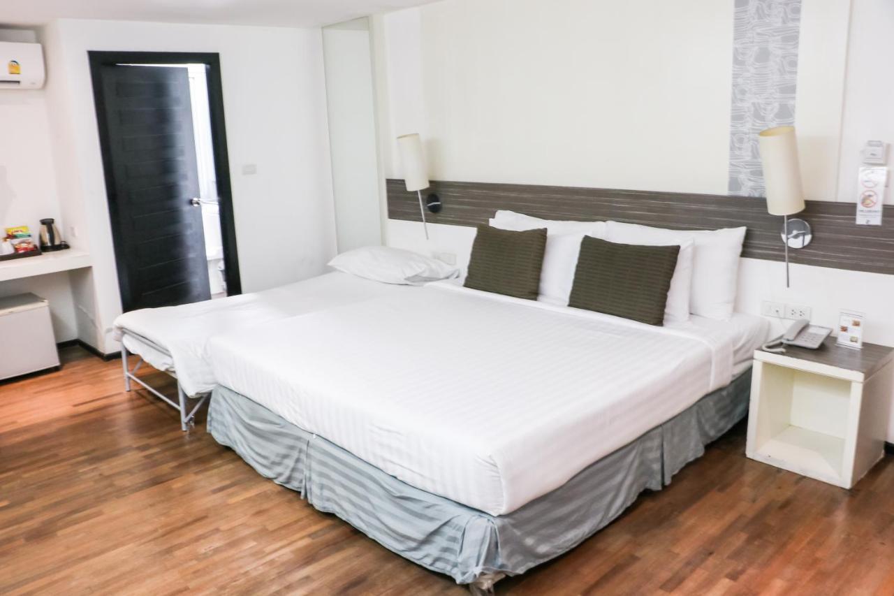 The Mini R Ratchada Hotel Банкок Екстериор снимка