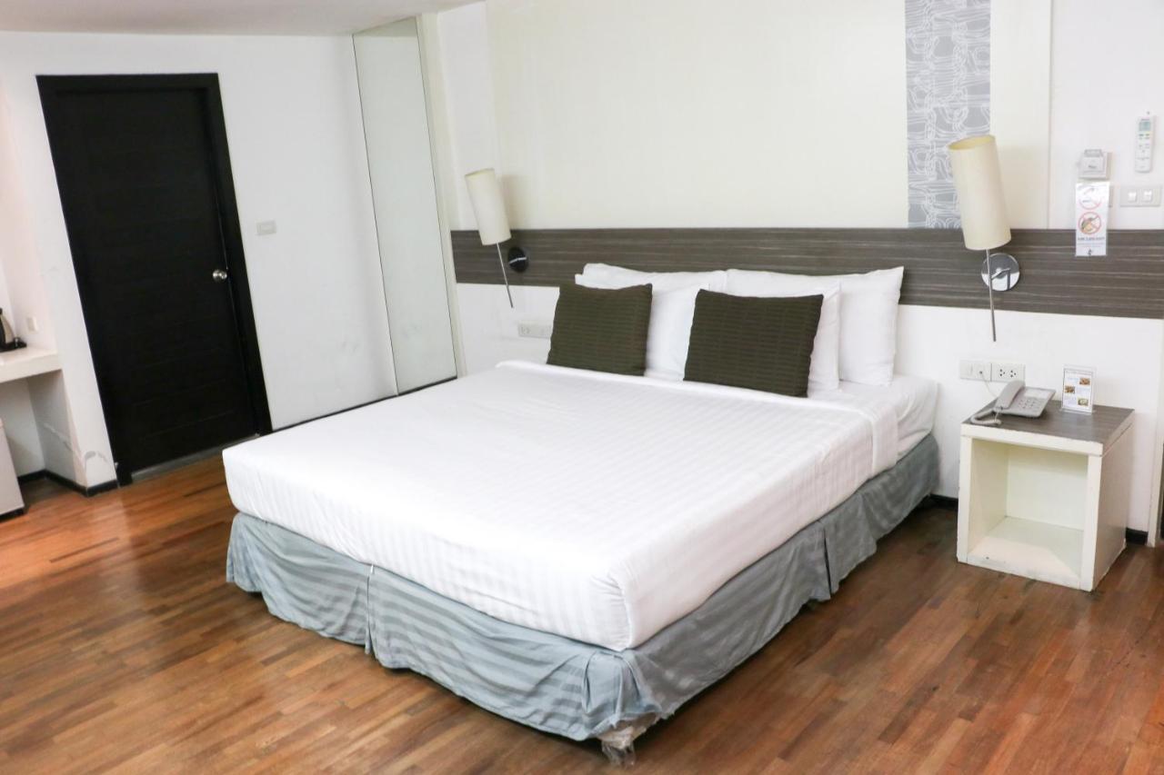 The Mini R Ratchada Hotel Банкок Екстериор снимка